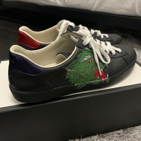 gucci panther sneakers